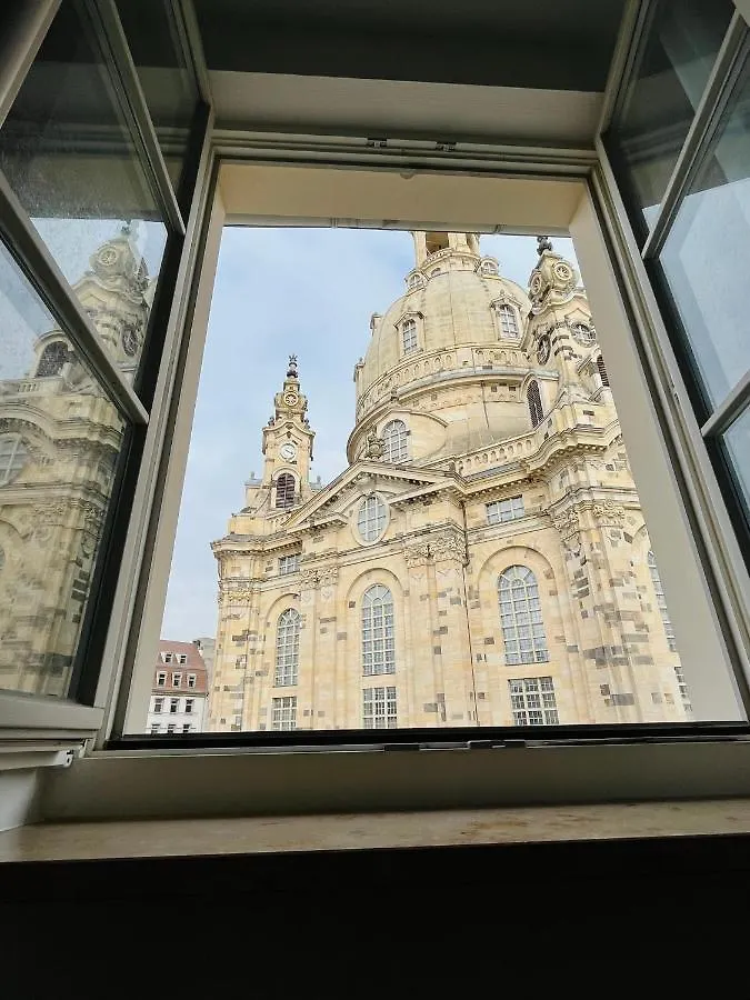 Gemuetliches Apartment Mit Blick Zur Frauenkirche Dresden
